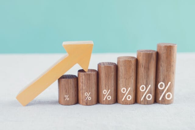 今年はインフレにより賃上げした企業が多かったようですが、それ以上に物価が上がり続けているので実質賃金は低下していますね💦

以前よりも生活に余裕がない方も増えているのではないでしょうか？🥺

フルタイムで働いている方はもう一つ仕事を増やすにしても、時間や体力など…なかなか難しいですよね💦

短時間で稼げる仕事をお探しなら…
チャットレディがおすすめです♪

まずは一日体験から🙆‍♀️ご連絡お待ちしております💕

#チャンス札幌 #CHANCE #チャットレディ #チャトレ #すすきの #札幌駅 #大通り #メイク #盛れる #詐欺メイク #18歳以上 #ノルマ無し #ボーナスあり #高収入 #日払い #スキマ時間 #稼げる副業 #在宅 #リモート #稼げる #未経験者歓迎 #ママさん歓迎 #女性スタッフ対応 #コロナ対策 #chatlady #livechat #online #インフレ #賃上げ #薄給